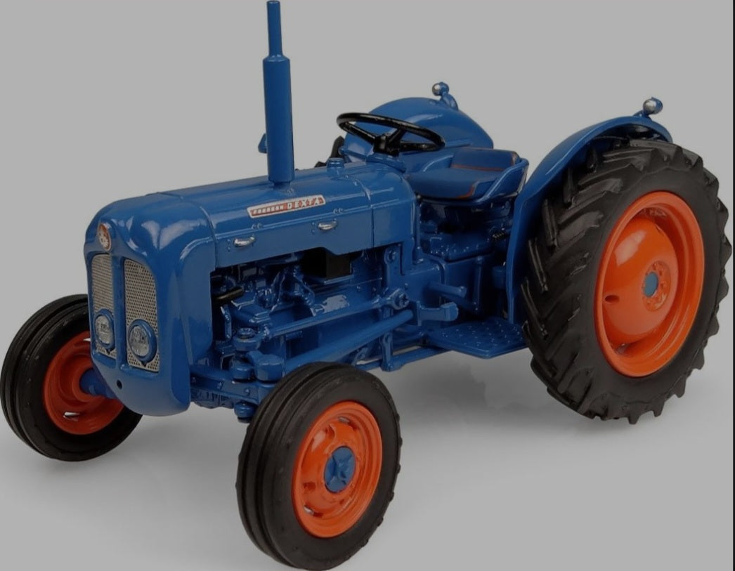 Universal Hobbies Fordson Dexta 1960