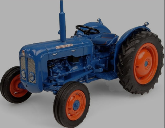 Universal Hobbies Fordson Dexta 1960