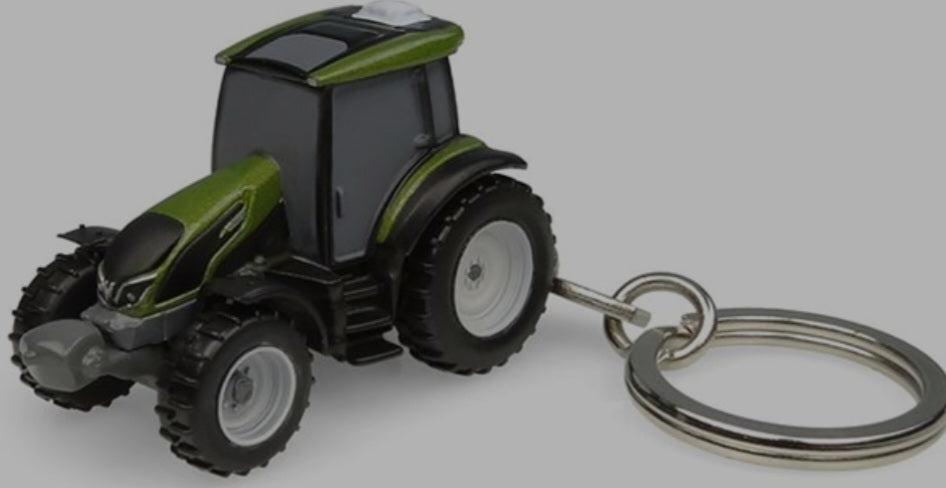 Valtra G135 Metallic Green Keyring