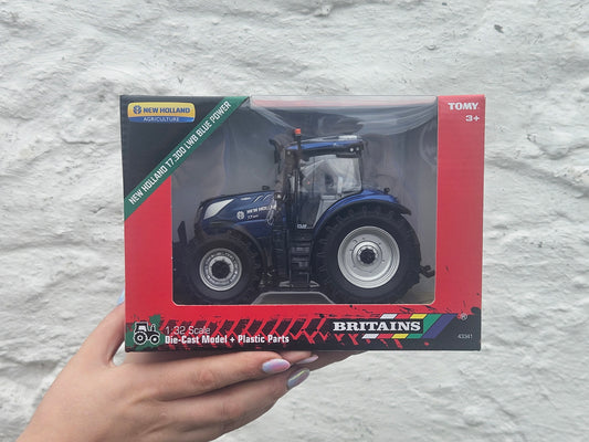 Britains New Holland T7.300 LWB Blue Power Tractor