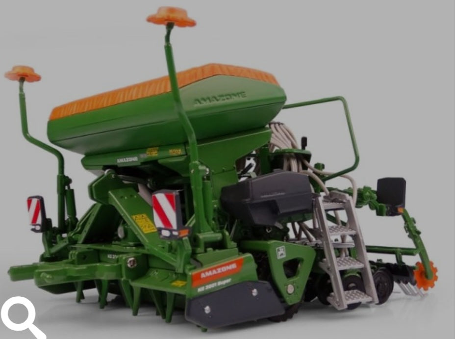 Universal Hobbies Amazone Centaya 3000 Super pneumatic Seed Drill